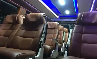17 Seater Luxury Maharaja Tempo Traveller